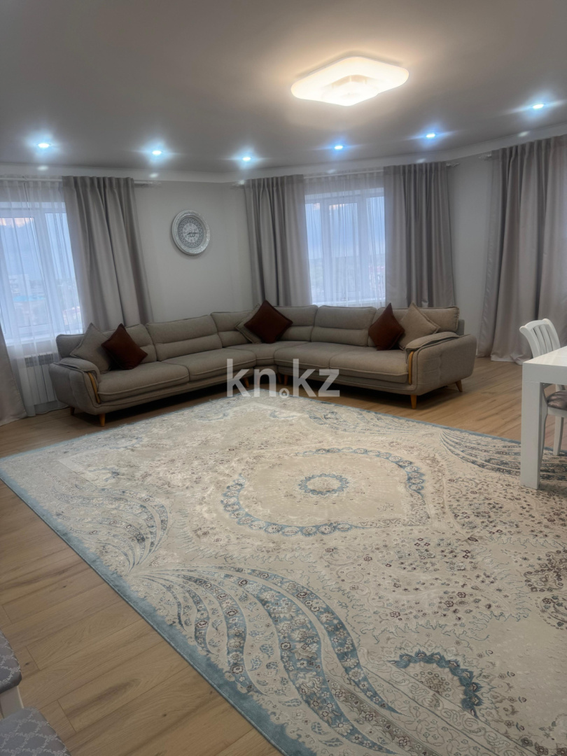 Продажа 3-комнатной квартиры, 140 м², ул. Скоробогатова, дом  65 в Уральске - фото 4