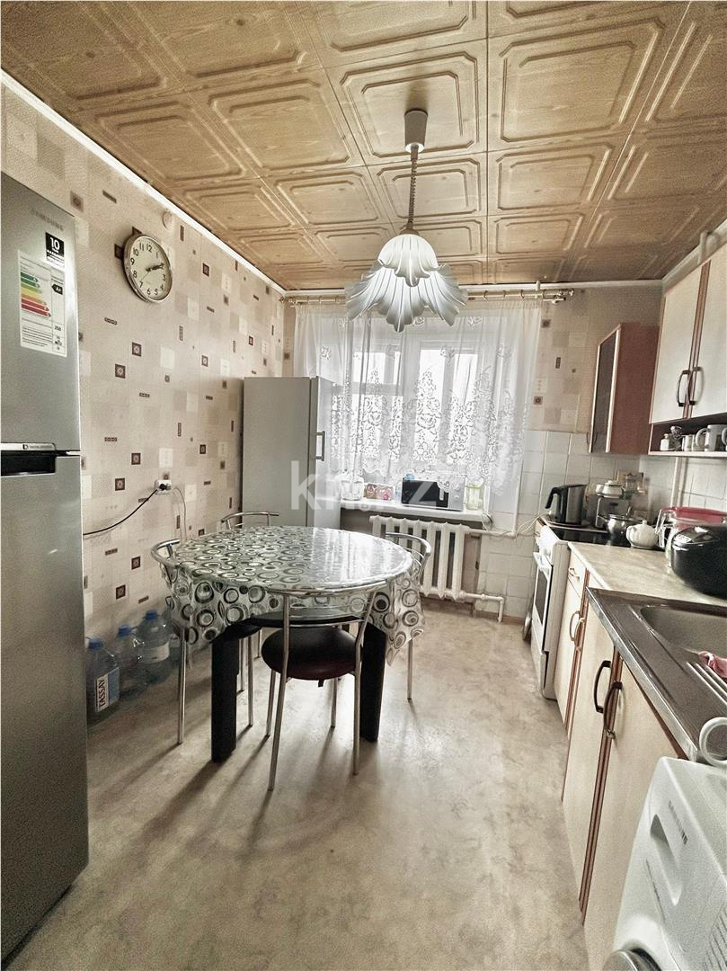 Продажа 3-комнатной квартиры, 71 м², ул. Ермекова, дом  52 в Караганде - фото 2