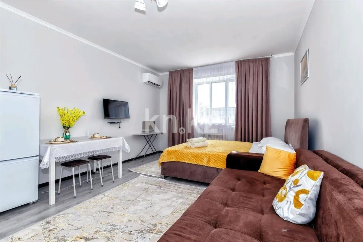 Продажа 1-комнатной квартиры, 30 м², ул. Куйши Дина, дом  4/4 - Продажа квартир в Казахстане фото 1 из 2
