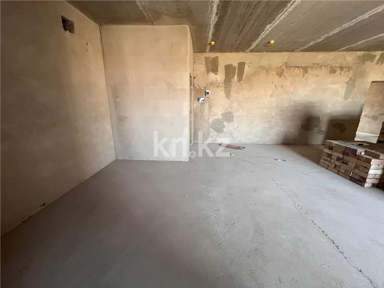 Продажа 3-комнатной квартиры, 90 м², ул. Муканова - Продажа  трехкомнатных квартир в Караганде с фото фото 6 из 31