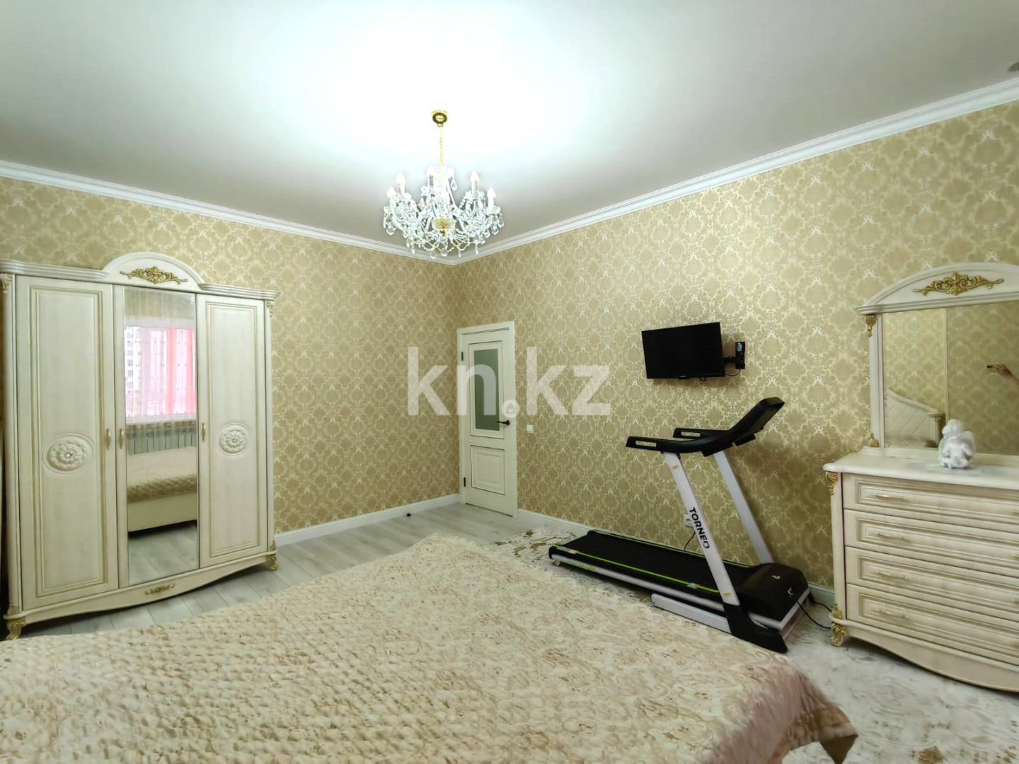 Продажа 4-комнатной квартиры, 109 м², пр. Шахтеров, дом  52б - Продажа  четырехкомнатных квартир в Караганде фото 8 из 40