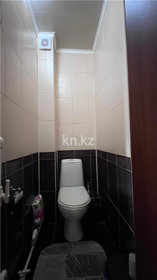 Продажа 3-комнатной квартиры, 64 м², ул. Дюсембекова - Продажа  трехкомнатных квартир в Караганде фото 10 из 11