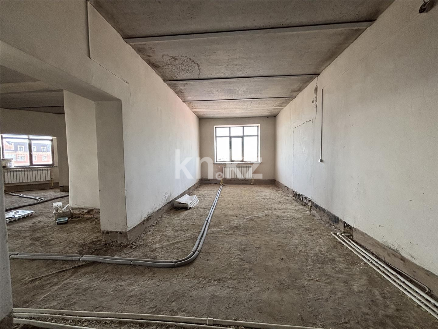 Продажа 3-комнатной квартиры, 149 м², ул. Аманжолова в Караганде - фото 3