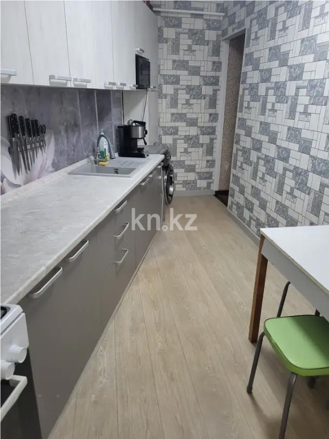 Продажа 4-комнатной квартиры, 76.8 м², пр. Абылай хана, дом  12/2 в Астане - фото 3