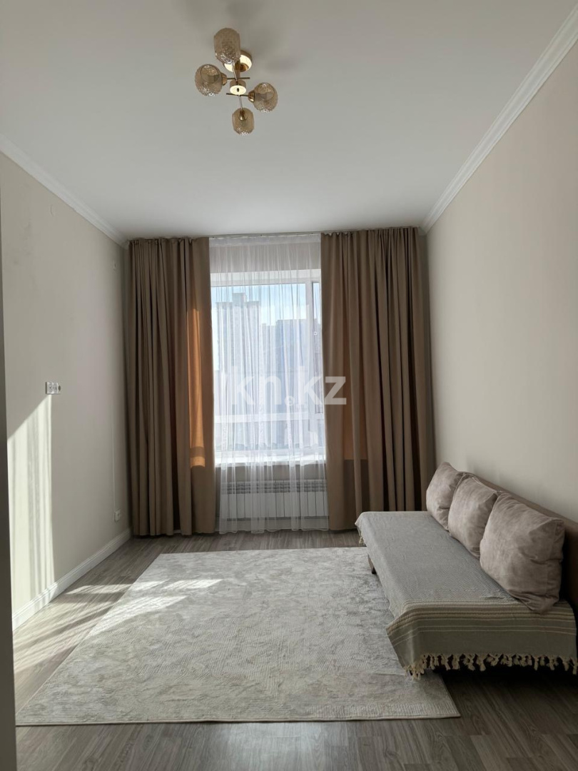 Аренда 1-комнатной квартиры, 40 м² в Астане