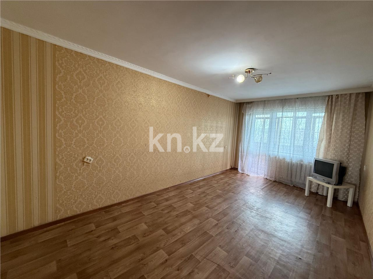 Продажа 2-комнатной квартиры, 44 м², мкр-н 15, дом  11 - Продажа  двухкомнатных квартир в Караганде фото 1 из 8