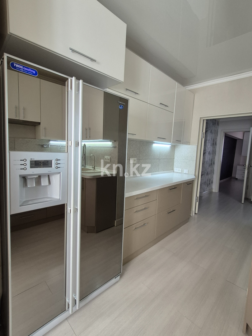 Продажа 4-комнатной квартиры, 94.8 м², пр. Достык, дом  103/40 - ул. Госпитальная - Продажа  четырехкомнатных квартир в Алматы фото 1 из 20