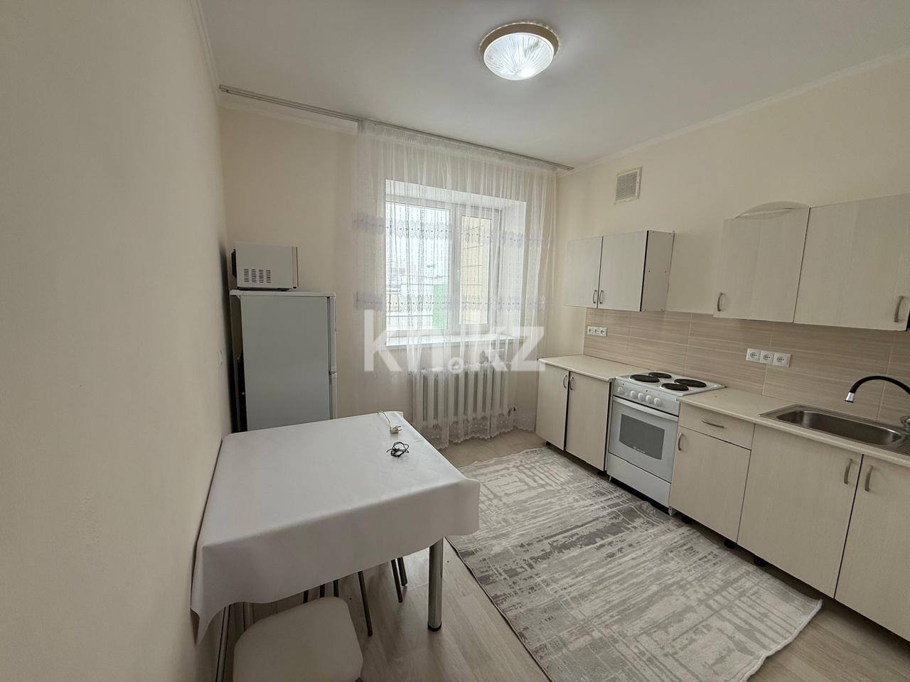 Аренда 1-комнатной квартиры, 38 м² в Астане