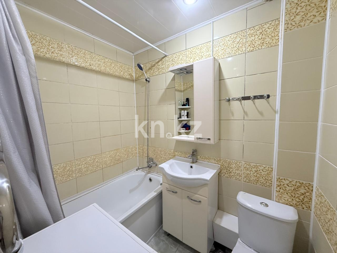 Продажа 2-комнатной квартиры, 45.3 м² - Продажа жилой и коммерческой недвижимости в Уральске фото 8 из 14
