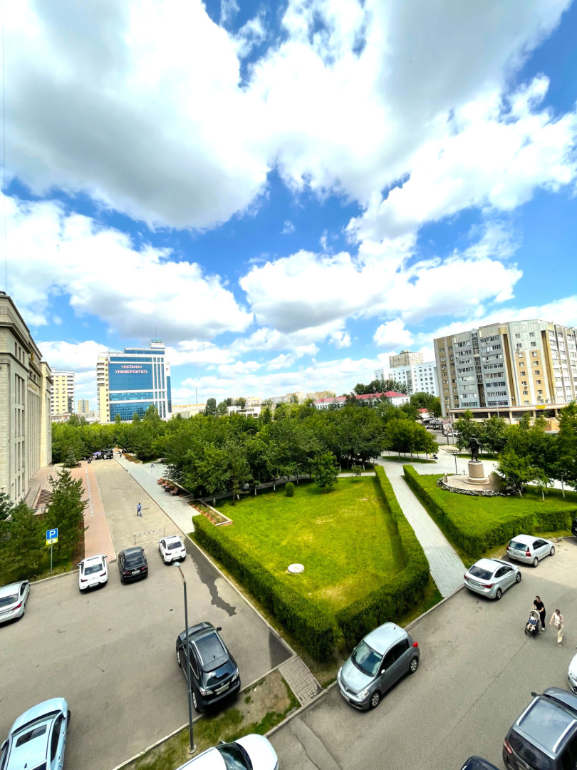 Продажа 3-комнатной квартиры, 70 м², пр. Абая, дом  10 - пр. Сарыарка в Астане