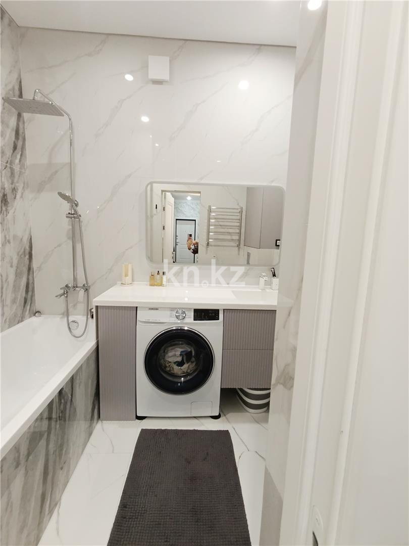 Продажа 3-комнатной квартиры, 94 м², ул. Ашимова, дом  15 в Караганде - фото 20