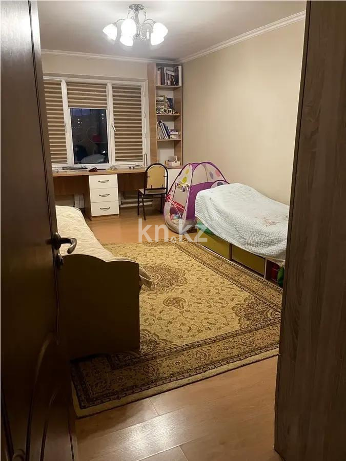 Продажа 3-комнатной квартиры, 67.5 м², ул. Тургута Озала, дом  240 в Алматы - фото 3