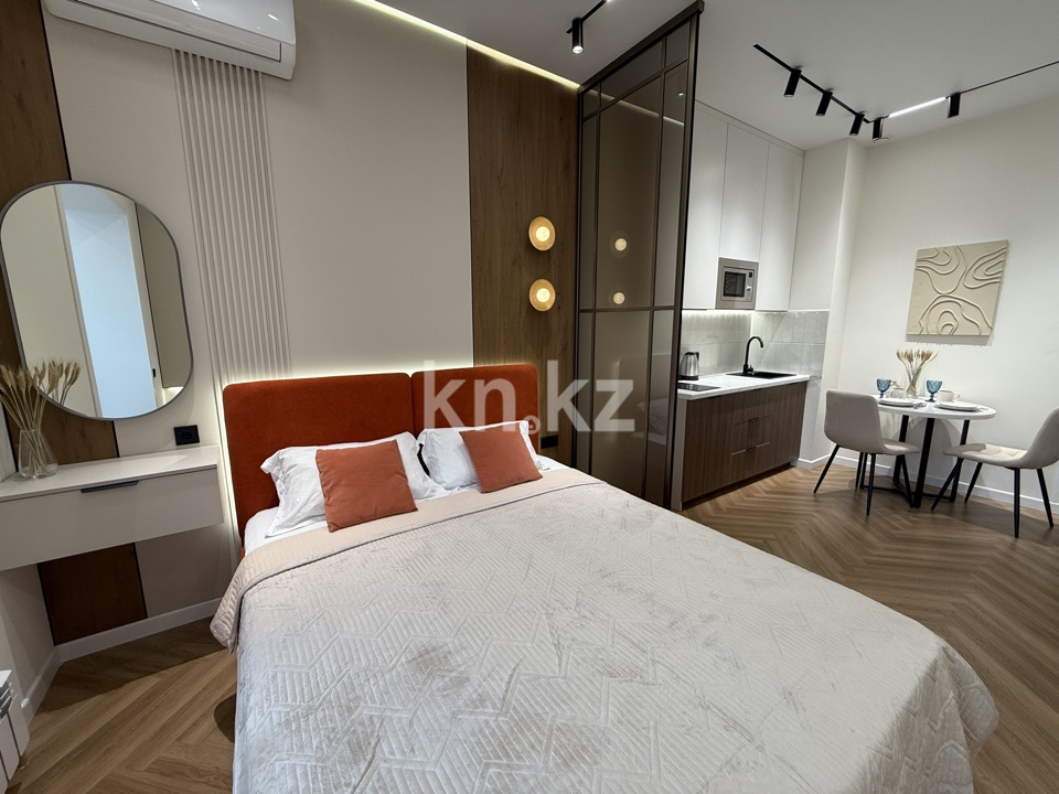 Аренда 1-комнатной квартиры посуточно, 37 м², ул. Айтиева, дом  154/1 - Аренда квартир посуточно в Алматы с фото фото 1 из 18