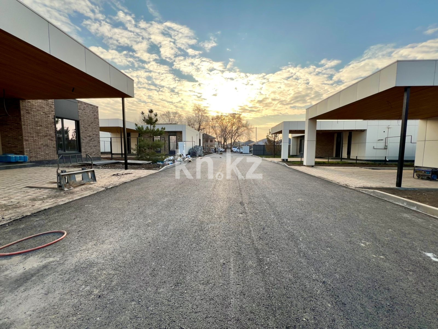 Продажа 3-комнатного дома, 201 м², ул. Новостройка - Продажа квартир в Алматы фото 16 из 19