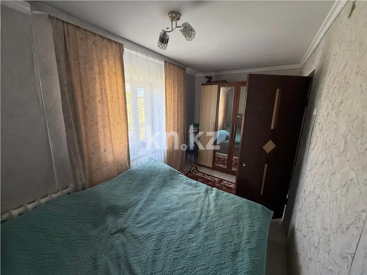 Продажа 3-комнатной квартиры, 50 м², мкр-н 21, дом  16 - Продажа  трехкомнатных квартир в Караганде без посредников с фото фото 2 из 6
