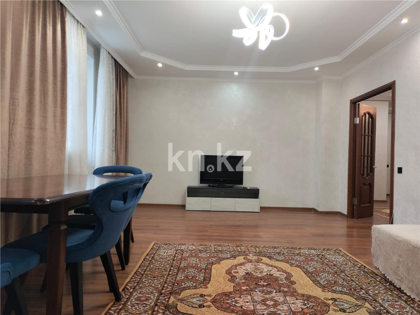Продажа 3-комнатной квартиры, 134 м², пр. Кабанбай батыра в Астане - фото 2