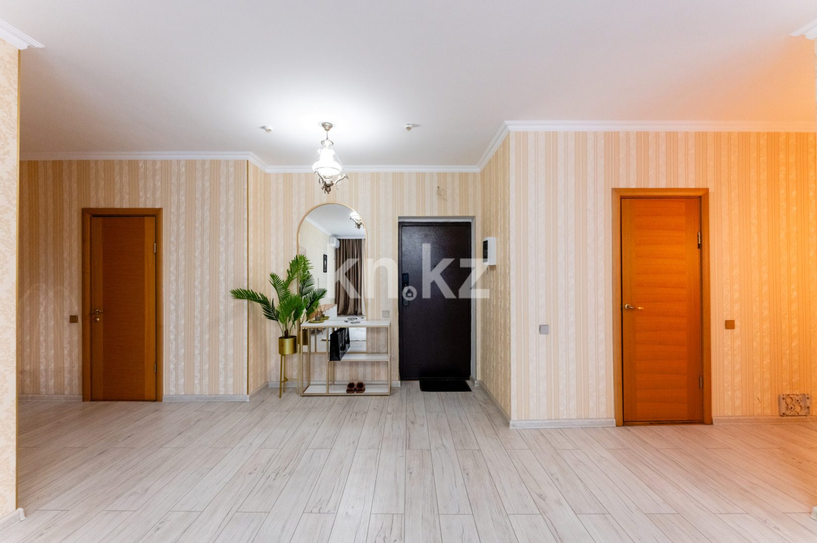 Продажа 2-комнатной квартиры, 76.5 м², ул. Шевченко, дом  8 - Продажа квартир в Казахстане фото 5 из 31