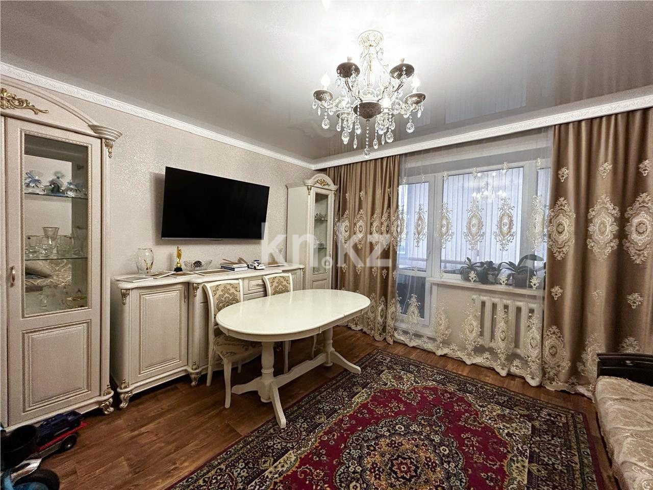 Продажа 4-комнатной квартиры, 91 м², ул. Гапеева - Продажа  четырехкомнатных квартир в Караганде фото 2 из 19