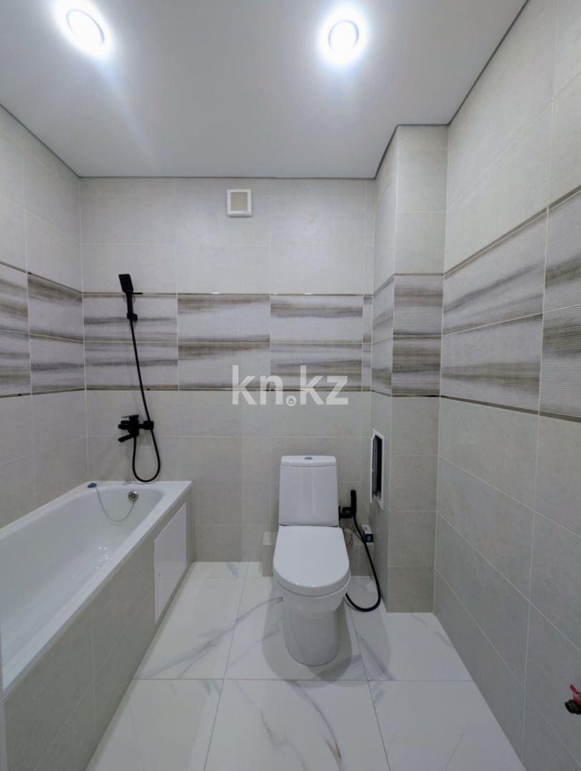 Продажа 3-комнатной квартиры, 97 м² - Продажа жилой и коммерческой недвижимости в Уральске фото 18 из 22