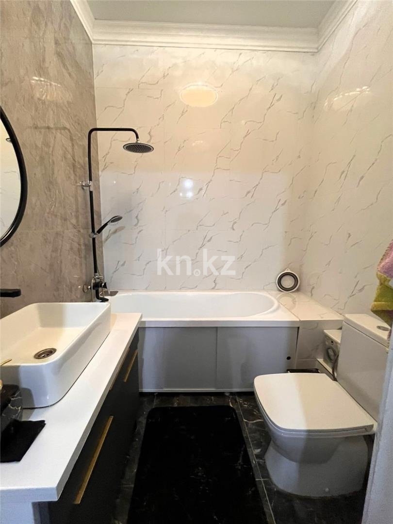 Продажа 2-комнатной квартиры, 65 м², ул. Муканова - Продажа  двухкомнатных квартир в Караганде фото 15 из 21