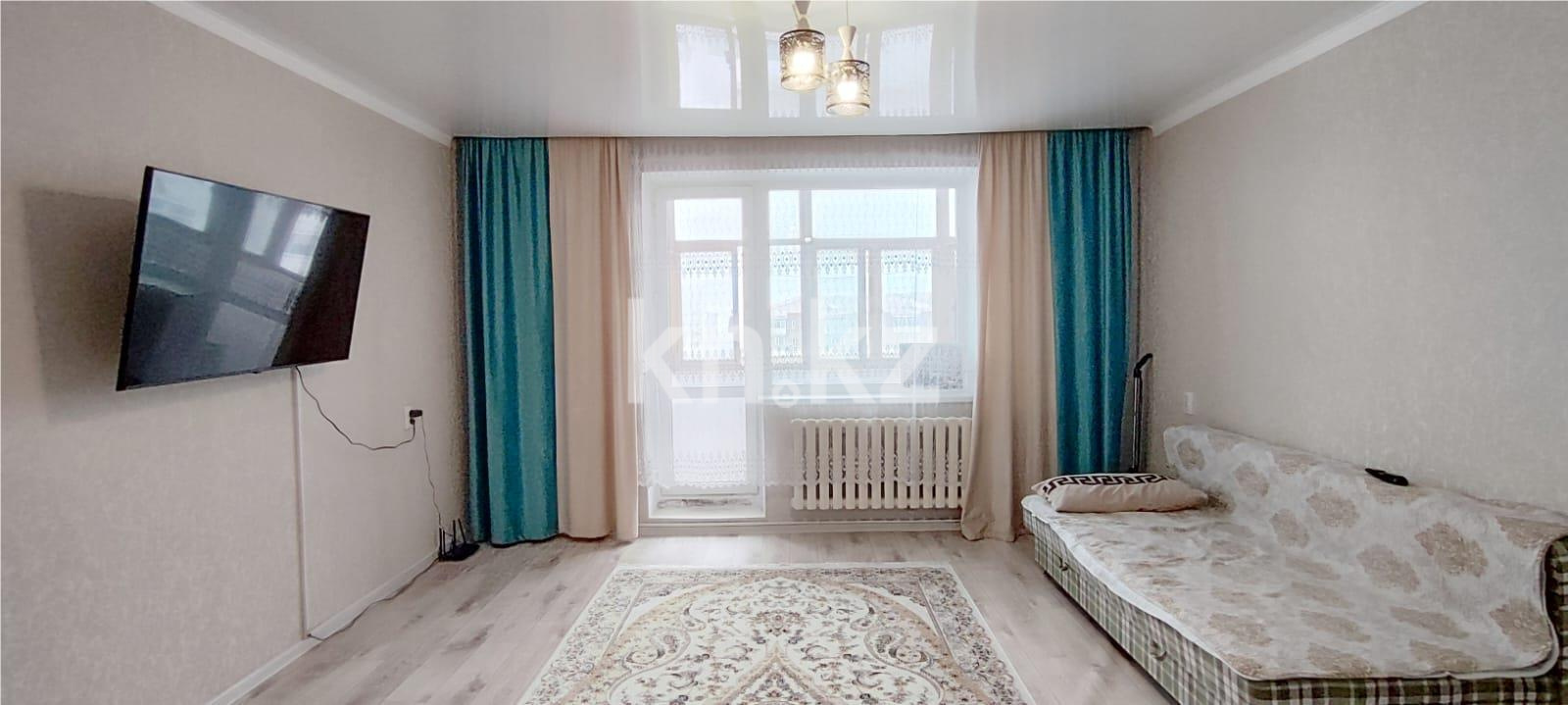 Продажа 1-комнатной квартиры, 41 м², мкр. Голубые Пруды - Продажа  однокомнатных квартир в Караганде с фото фото 1 из 12