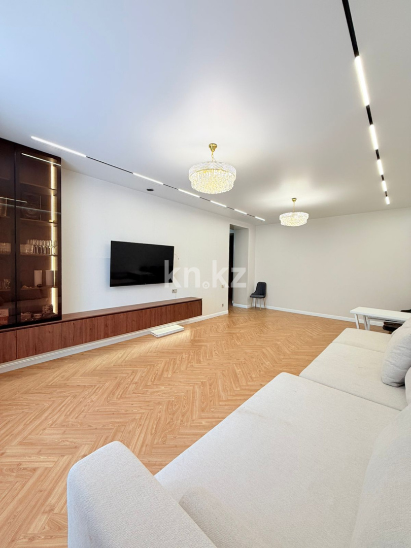 Продажа 3-комнатной квартиры, 112.5 м² - Продажа дач в Усть-Каменогорске фото 1 из 18