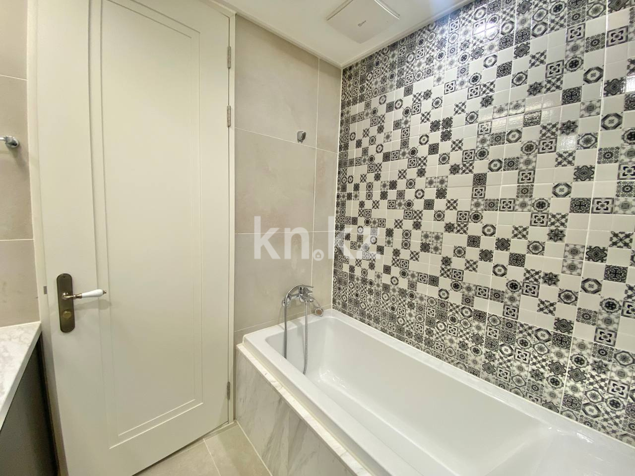 Аренда 2-комнатной квартиры, 50 м², ул. Нажимеденова, дом  4/1 - Аренда  двухкомнатных квартир помесячно в Астане фото 4 из 9