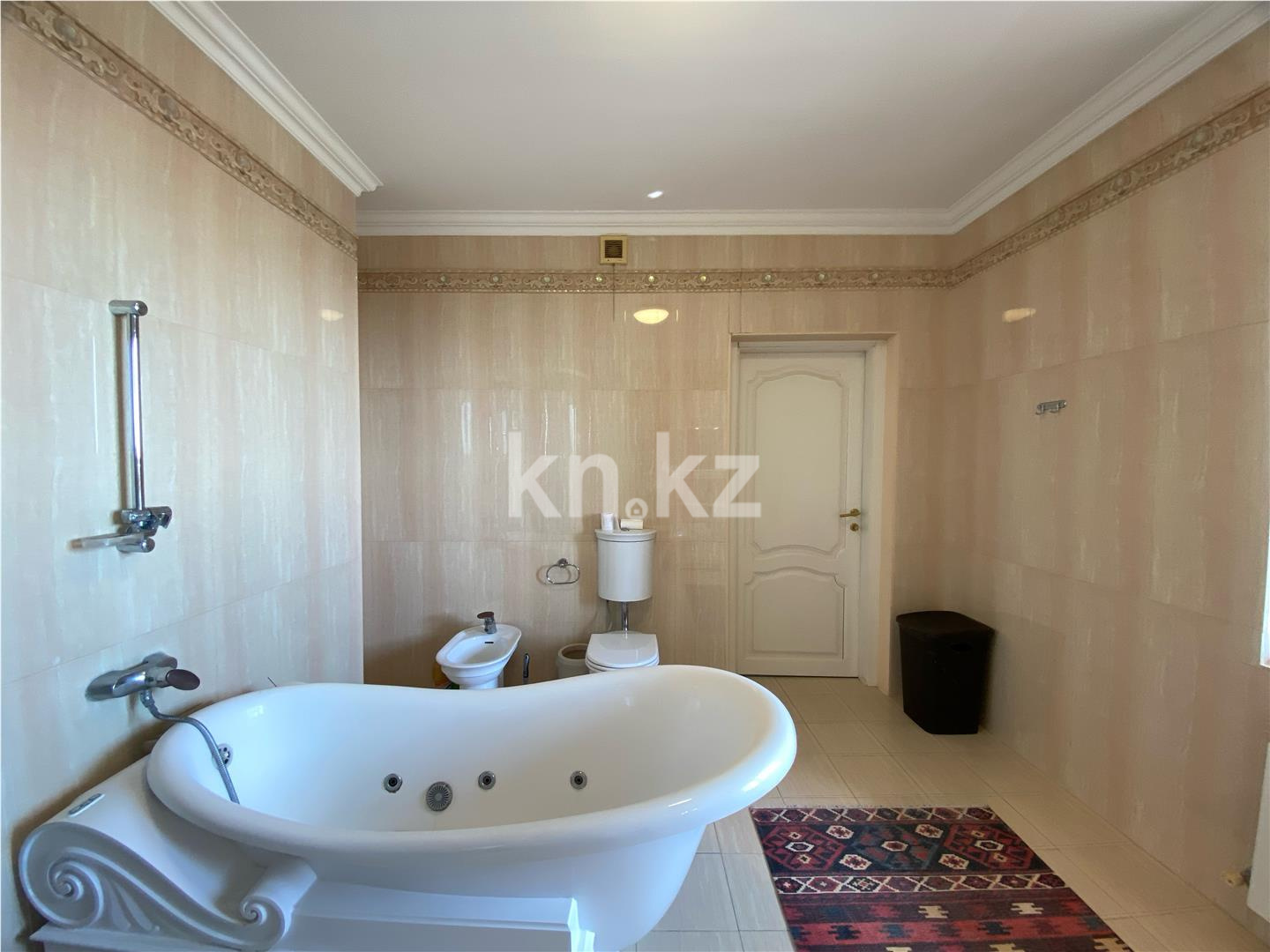 Продажа 6-комнатной квартиры, 340.4 м², пр. Кабанбай батыра - Продажа  пятикомнатных квартир в новостройках Астаны фото 30 из 42