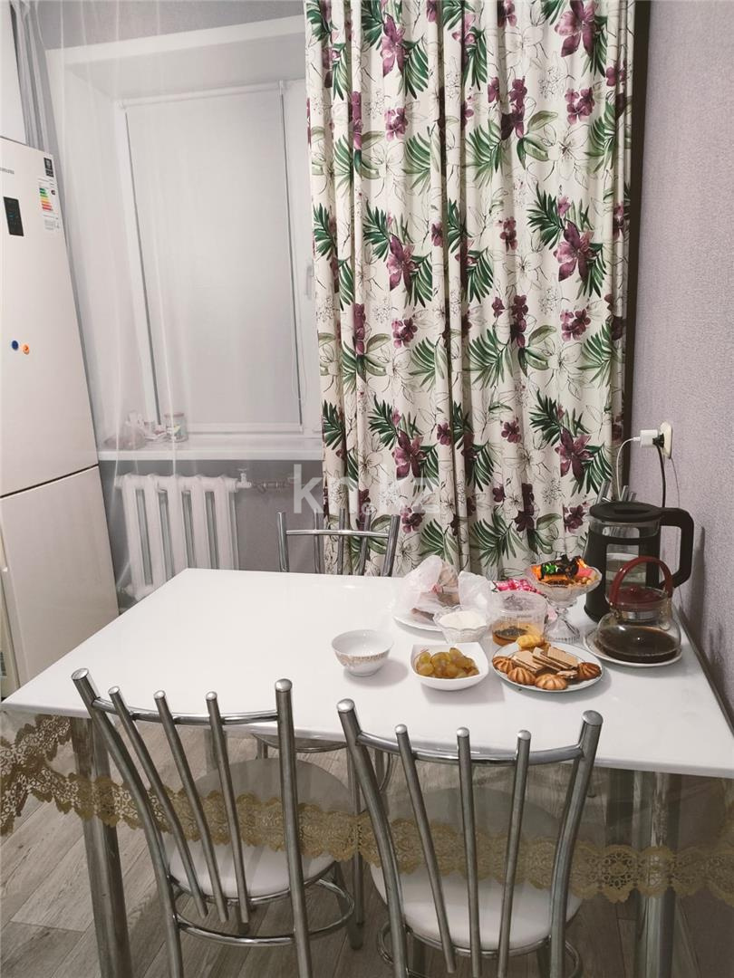 Продажа 3-комнатной квартиры, 64 м², ул. Жекибаева - Продажа  трехкомнатных квартир в Караганде фото 8 из 22