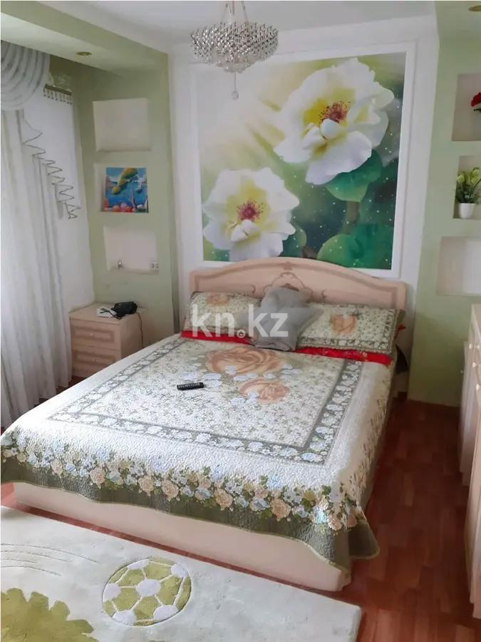 Продажа 3-комнатной квартиры, 85 м², пр. Назарбаева, дом  43 - Продажа  трехкомнатных квартир в Караганде без посредников с фото фото 1 из 4
