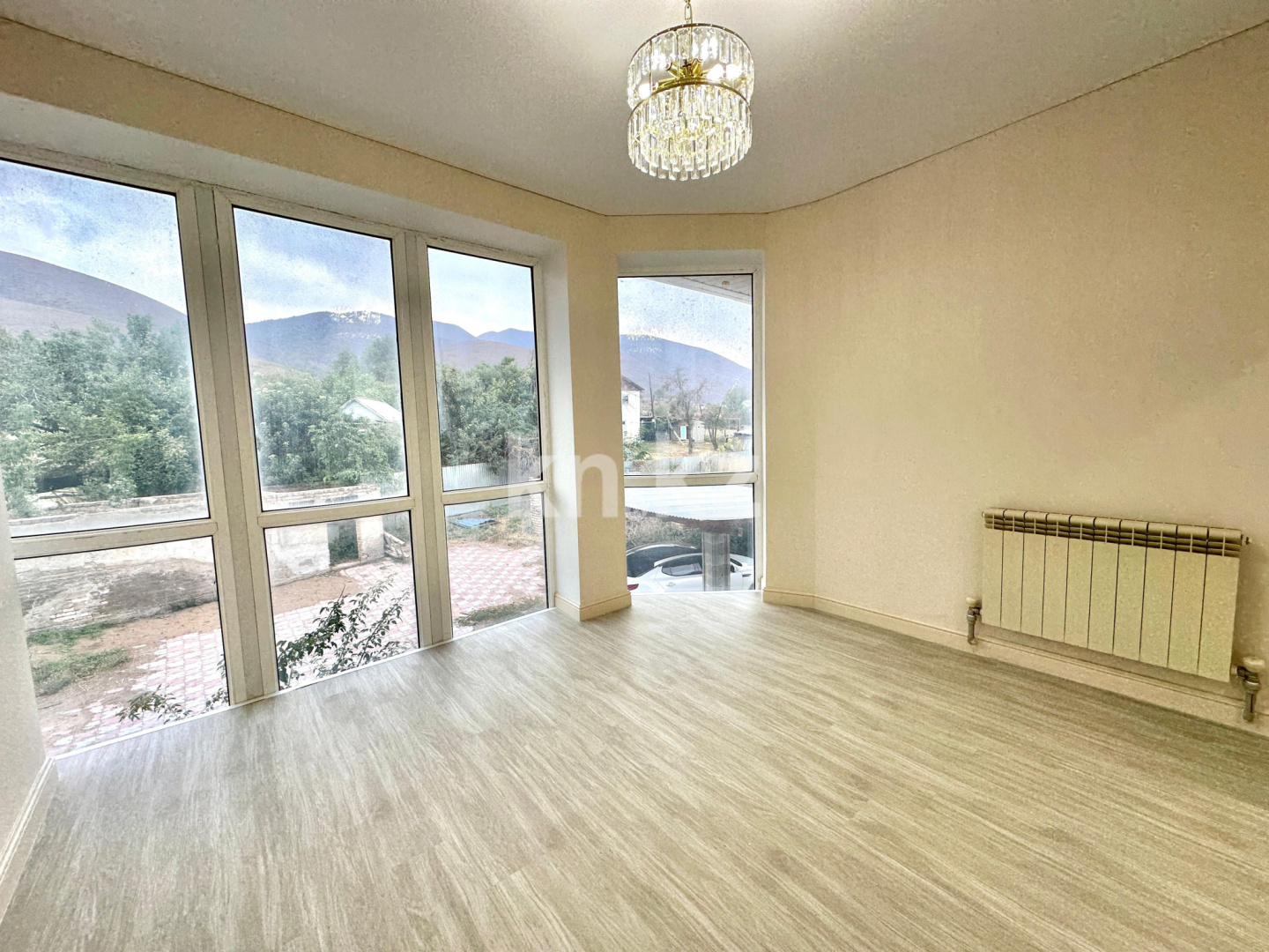 Продажа 5-комнатного дома, 190 м², ул. Енбек, дом  19 - Продажа домов, коттеджей в Алматы без посредников фото 12 из 32