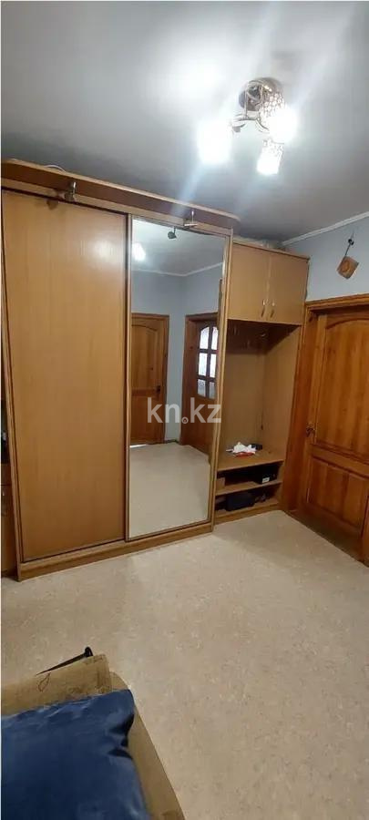 Продажа 3-комнатной квартиры, 64 м², мкр-н Голубые Пруды, дом  17 - Продажа  трехкомнатных квартир в Караганде фото 4 из 6