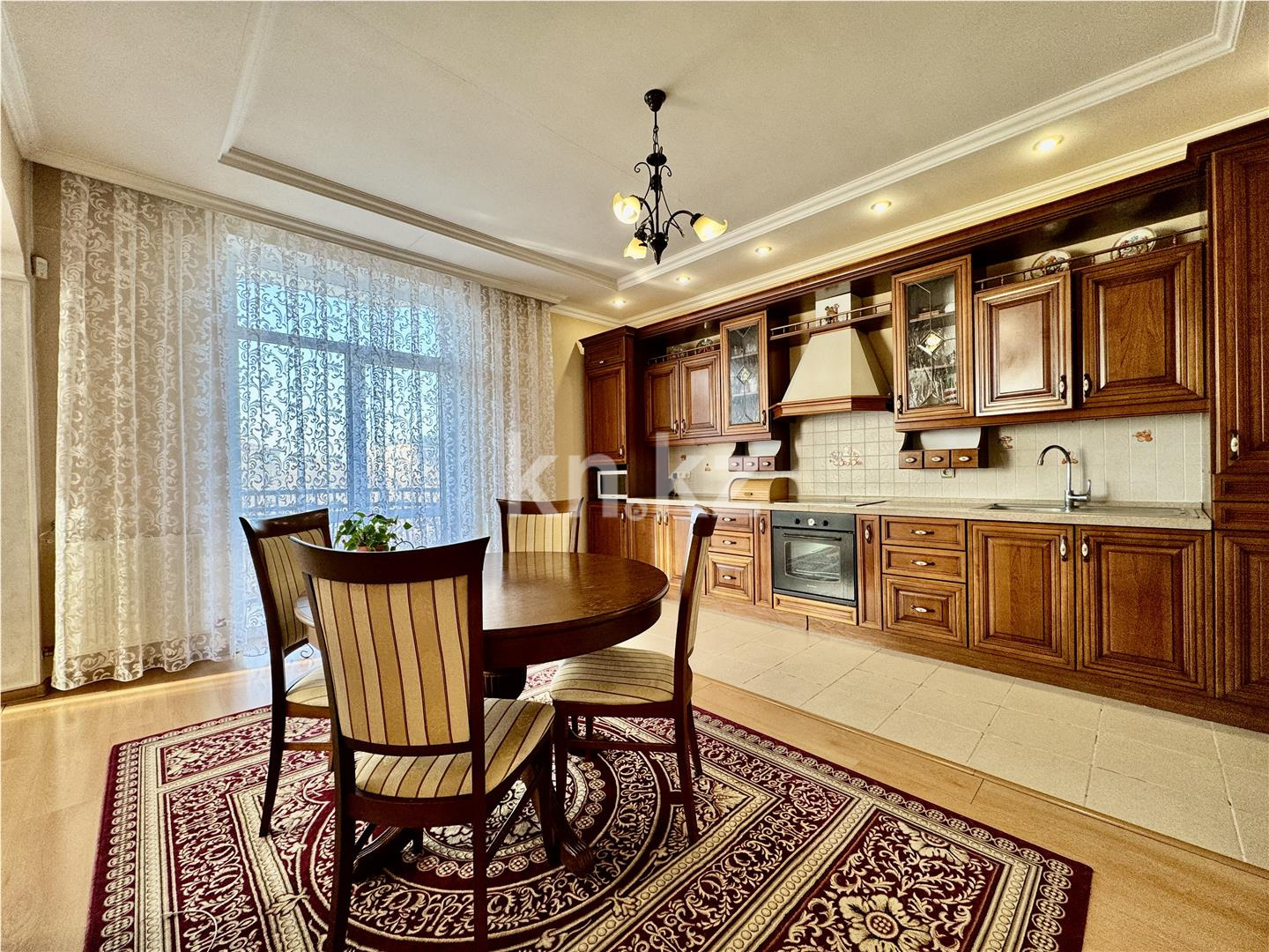 Продажа 3-комнатной квартиры, 132 м², ул. Абая, дом  5 - Продажа квартир в Караганде фото 9 из 38