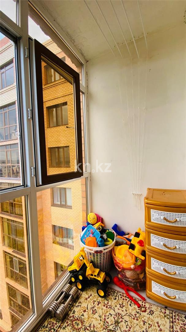 Продажа 4-комнатной квартиры, 110 м², ул. Муканова - Продажа  четырехкомнатных квартир в Караганде фото 30 из 35