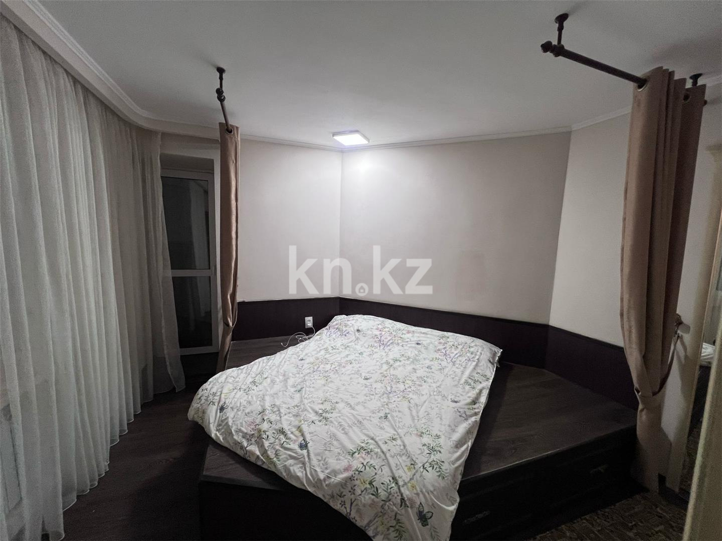 Продажа 3-комнатной квартиры, 68 м², пр. Шахтеров, дом  31 в Караганде - фото 8