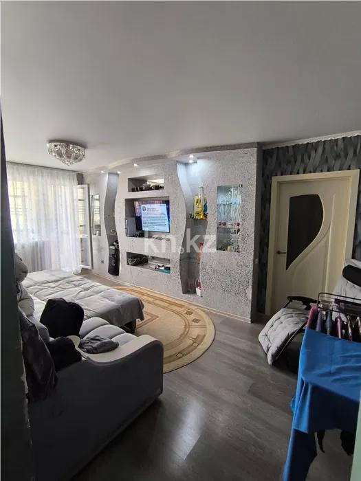 Продажа 3-комнатной квартиры, 63 м², мкр-н Восток-1, дом  6/2 - Продажа квартир в Караганде фото 1 из 6