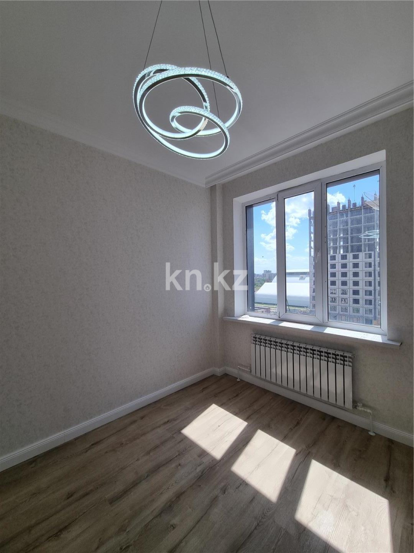 Продажа 4-комнатной квартиры, 120 м², ул. Дюсембекова - Продажа  четырехкомнатных квартир в Караганде фото 9 из 28