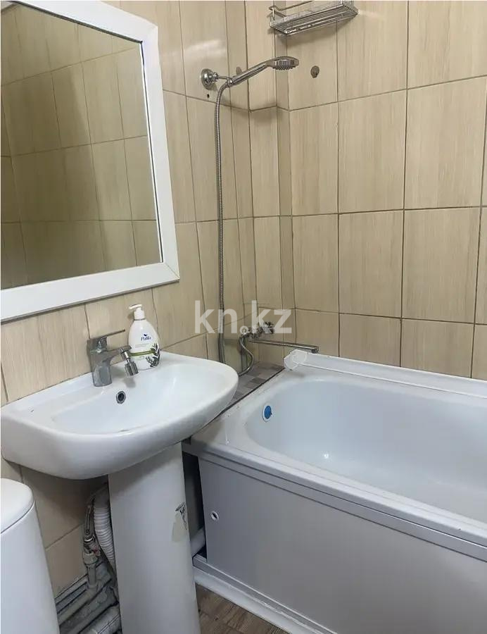 Продажа 1-комнатной квартиры, 36 м², мкр-н Мамыр-2, дом  20 - Аренда офисных и торговых помещений в Атырау фото 3 из 3