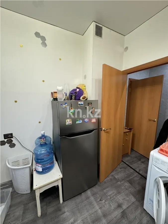 Продажа 1-комнатной квартиры, 40 м², мкр-н Аксай-4, дом  10 в Алматы - фото 2