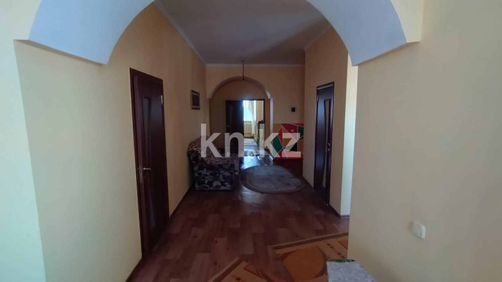 Продажа 8-комнатного дома, 450 м², ул. Кустанайская в Караганде - фото 12