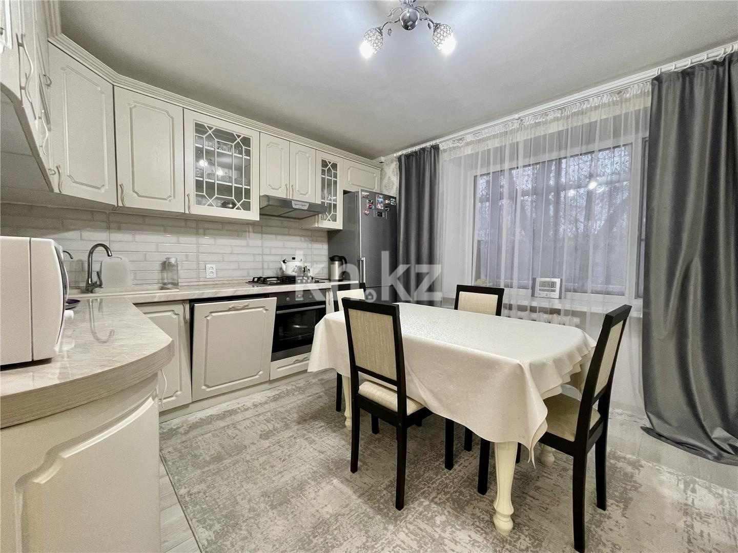 Продажа 4-комнатной квартиры, 117 м², пр. Республики, дом  4 - Продажа  четырехкомнатных квартир в Караганде фото 22 из 31