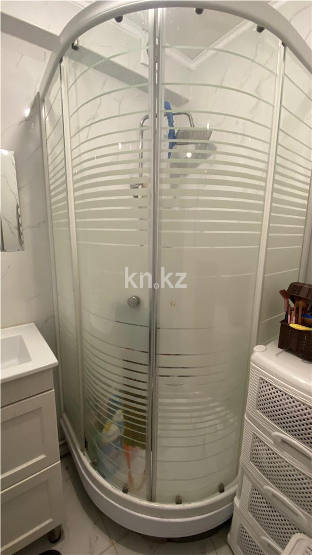 Продажа 4-комнатной квартиры, 76 м², пр. Республики - Продажа  четырехкомнатных квартир в Караганде фото 10 из 16