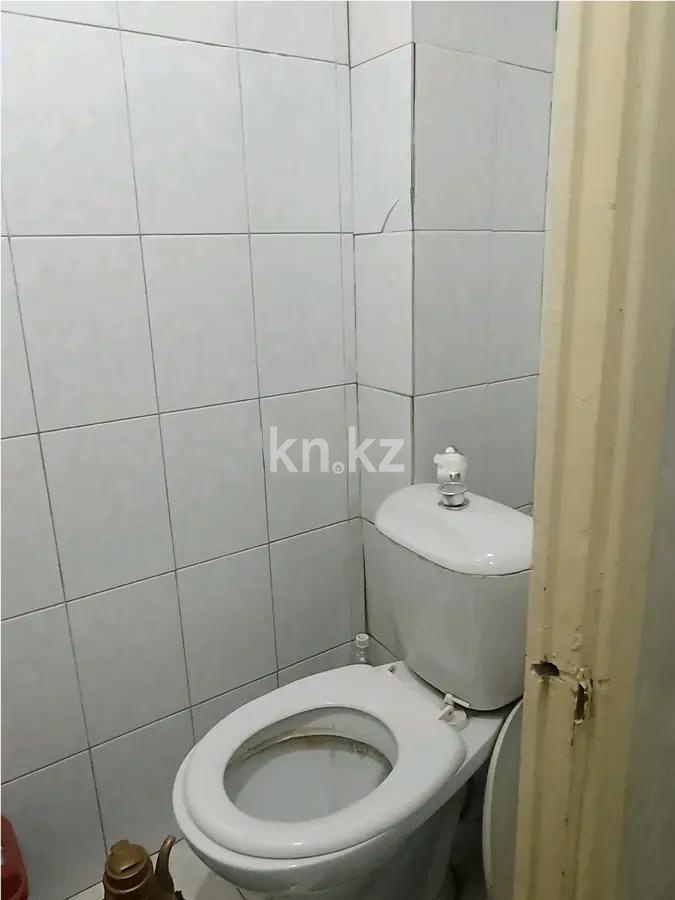 Продажа 3-комнатной квартиры, 68 м², мкр-н Аксай-3, дом  25 в Алматы - фото 4