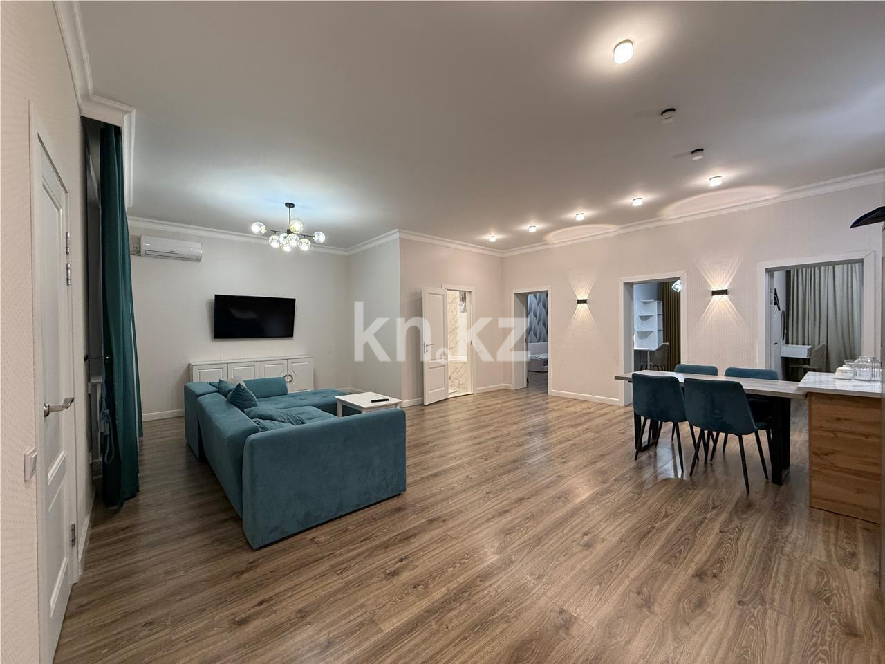 Продажа 4-комнатной квартиры, 103 м² - Продажа четырехкомнатных квартир в кирпичном доме в Караганде - страница 3 фото 1 из 16