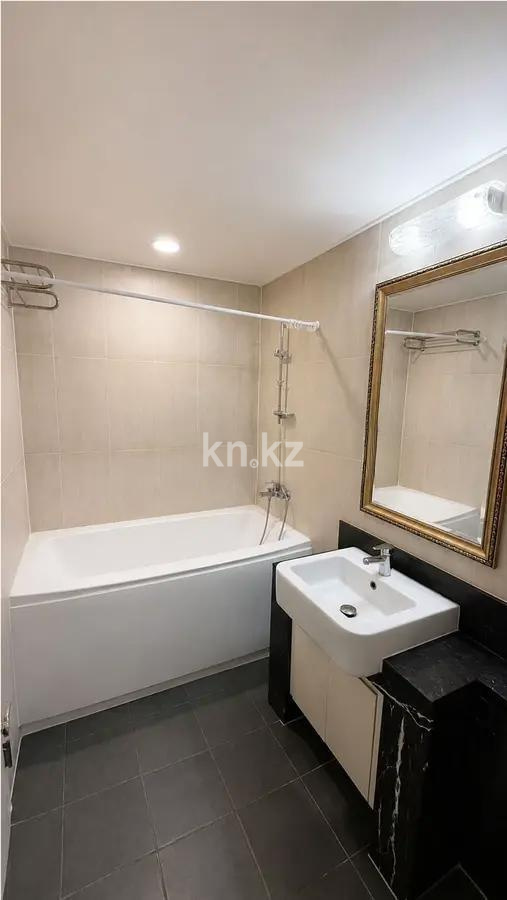 Продажа 2-комнатной квартиры, 65 м² в Алматы - фото 4