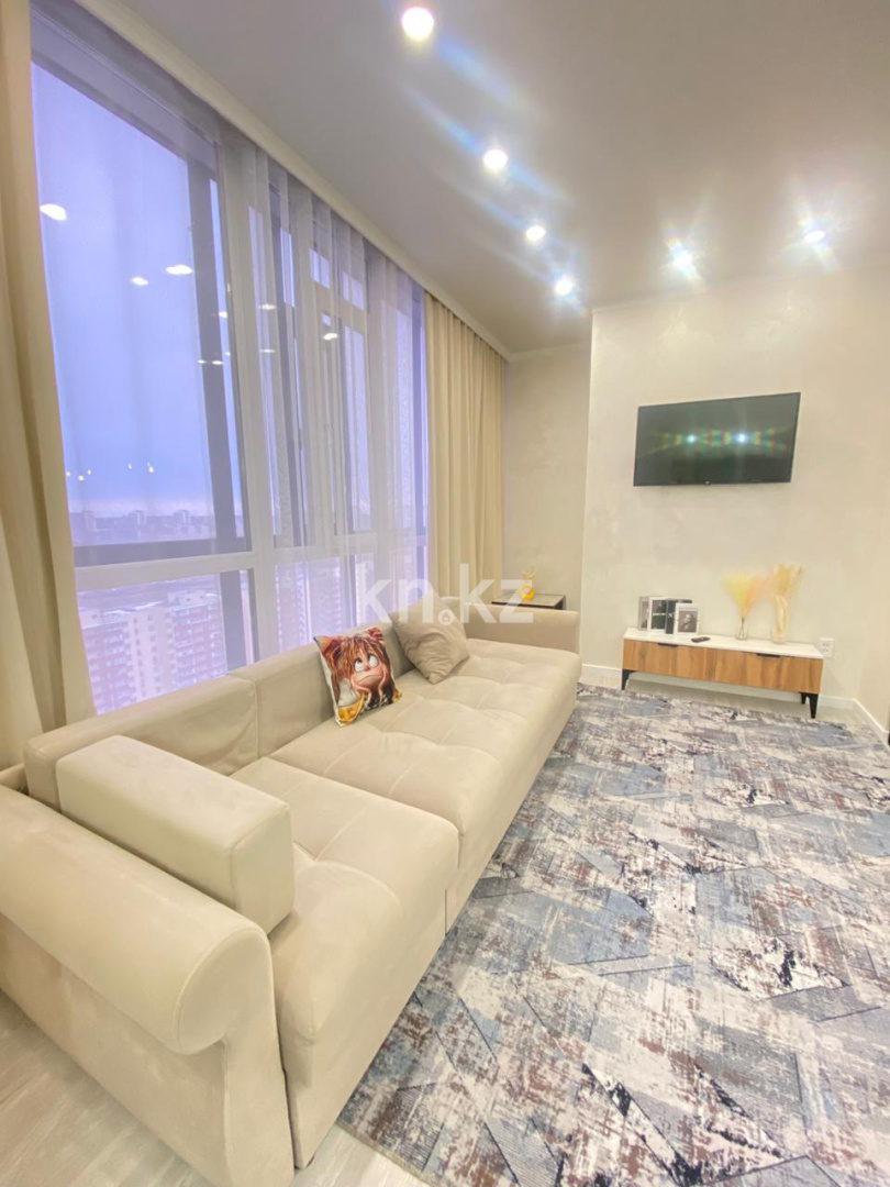 Продажа 2-комнатной квартиры, 44 м², пр. Шахтеров, дом  52б - Продажа квартир в Караганде с фото фото 2 из 16