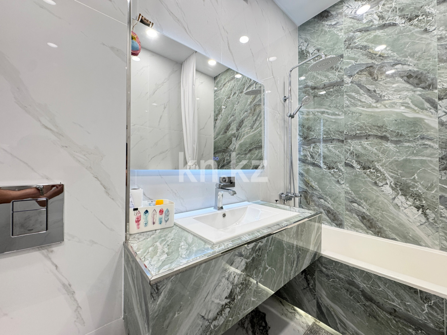 Продажа 4-комнатной квартиры, 126.5 м² в Астане - фото 20