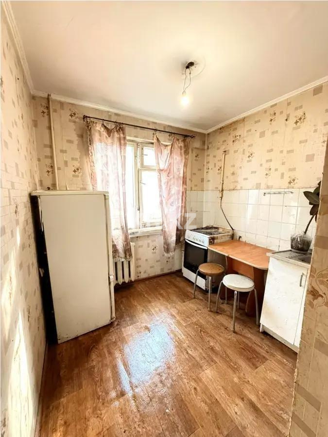 Продажа 1-комнатной квартиры, 32 м², 3  мкр., дом  28 в Алматы - фото 2