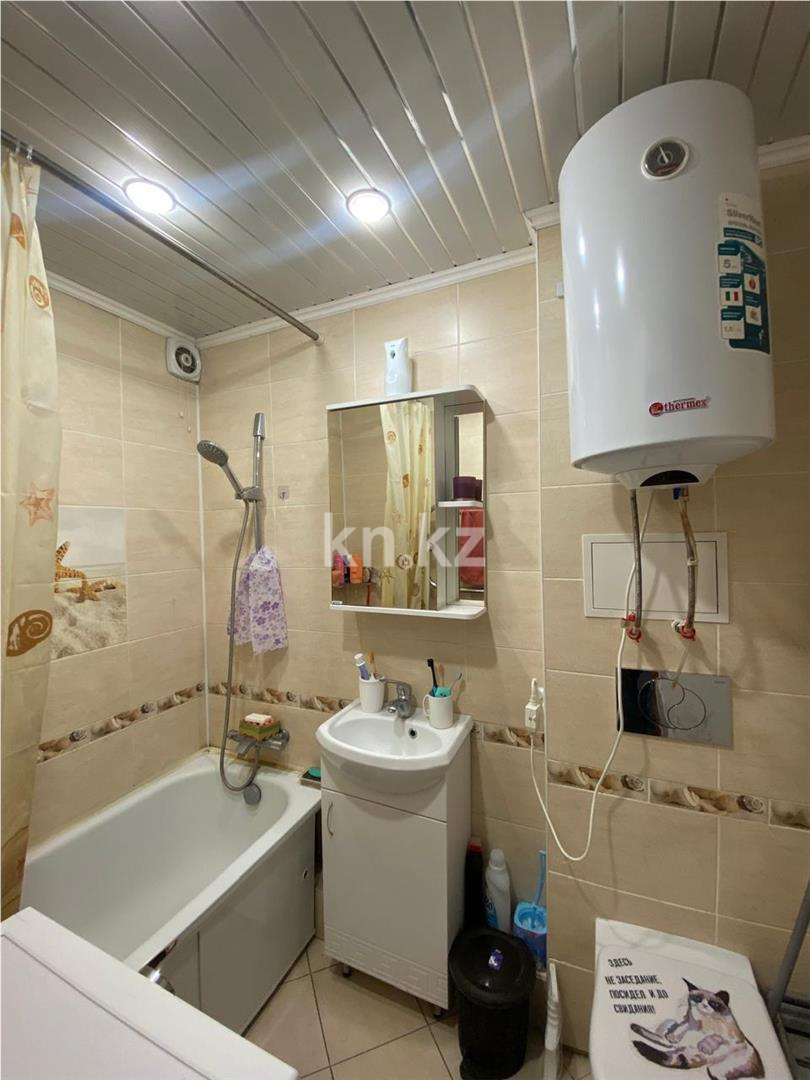 Продажа 3-комнатной квартиры, 47 м², ул. Университетская - Продажа квартир в Караганде фото 8 из 11