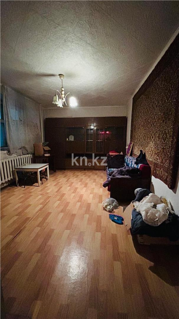 Продажа 3-комнатной квартиры, 72 м² - Продажа трехкомнатных квартир на Юго-Востоке Караганды - страница 3 фото 1 из 13